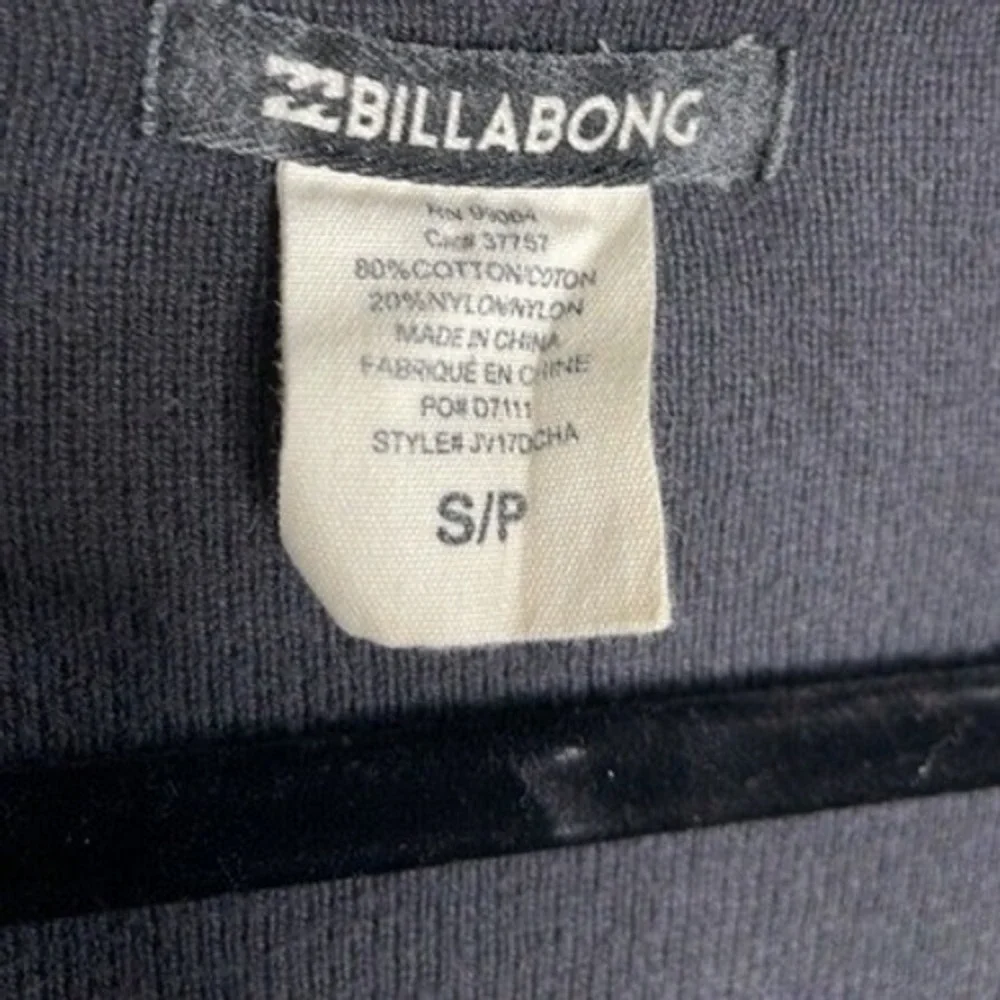BILLABONG V-NECK ASYMMETRICAL HEM SHARK BITE HEM GRAY KNIT SWEATER SIZE‎ S/P